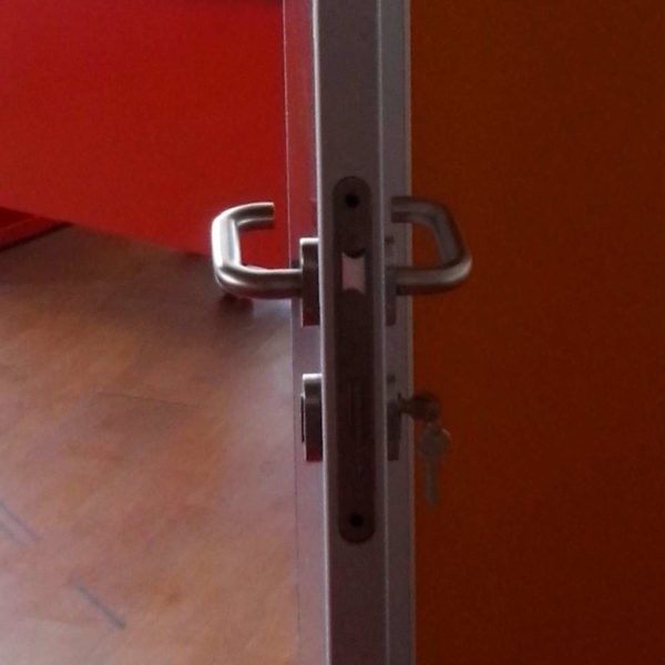 Puertas ARNEG Puertas ARNEG