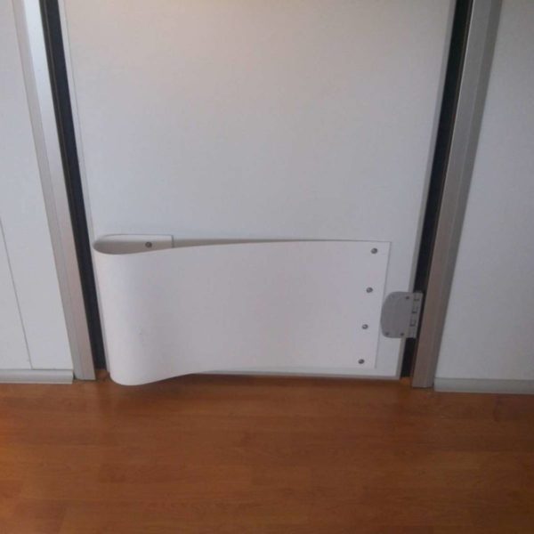 Detalle bumper puerta vaiven