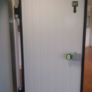puerta frigorifica batiente arneg puerta frigorifica batiente arneg