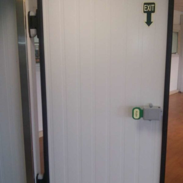 puerta frigorifica batiente arneg puerta frigorifica batiente arneg